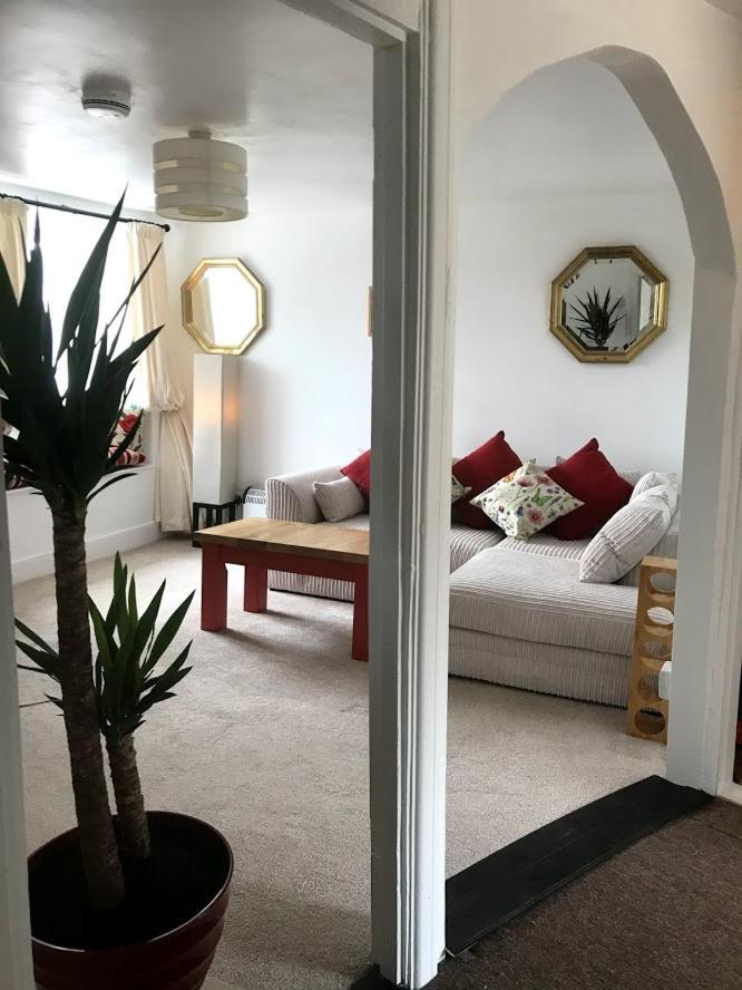 The Little House Harberton Hotel Тотнис Екстериор снимка