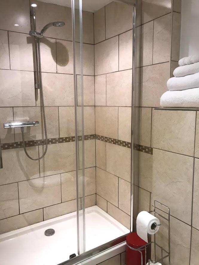 The Little House Harberton Hotel Тотнис Екстериор снимка
